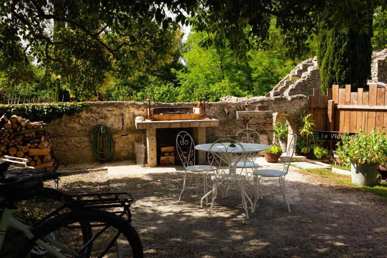 Logis Des Magnans - Le Murier - Bed & Breakfast