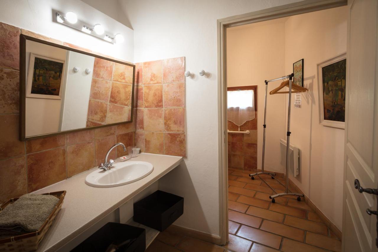 Logis Des Magnans - Le Murier - Bed & Breakfast
